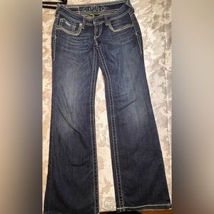 Ariat jeans ladies size 30 inch waist amber 27s inseam is 30 inches